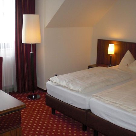 Akzent Hotel Jonathan Lippstadt Bagian luar foto