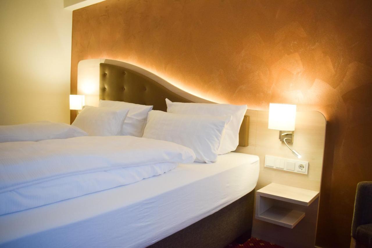 Akzent Hotel Jonathan Lippstadt Bagian luar foto