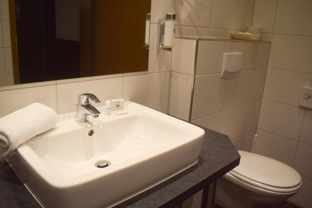 Akzent Hotel Jonathan Lippstadt Bagian luar foto