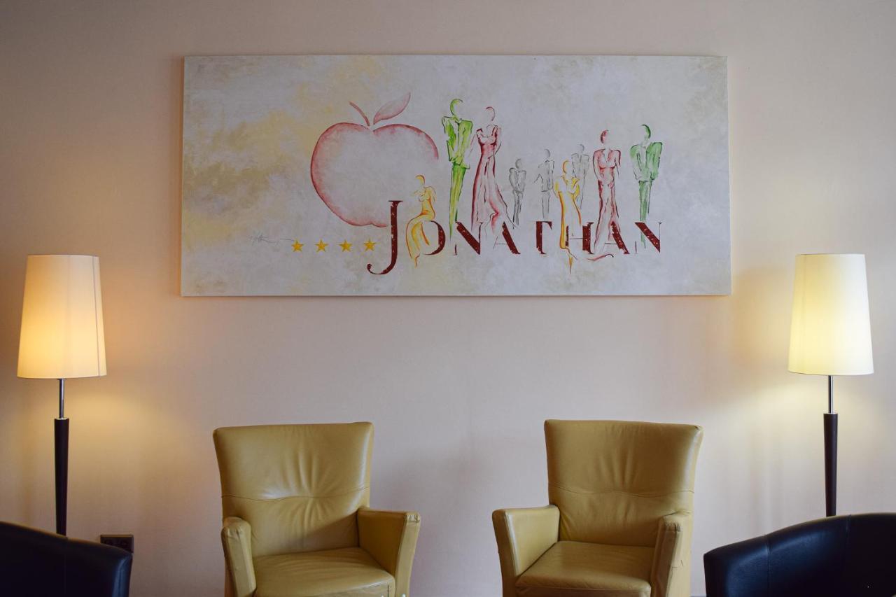 Akzent Hotel Jonathan Lippstadt Bagian luar foto