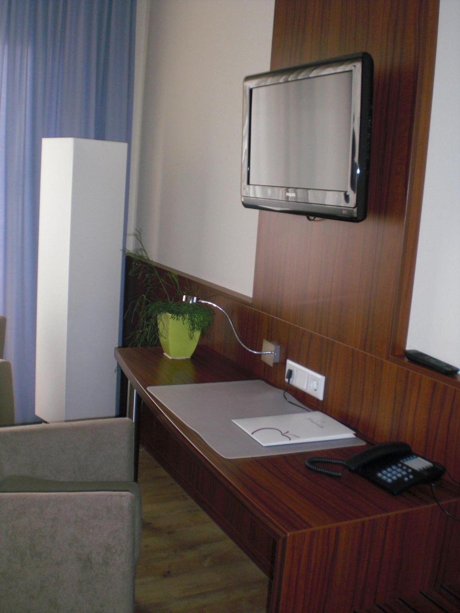 Akzent Hotel Jonathan Lippstadt Bagian luar foto