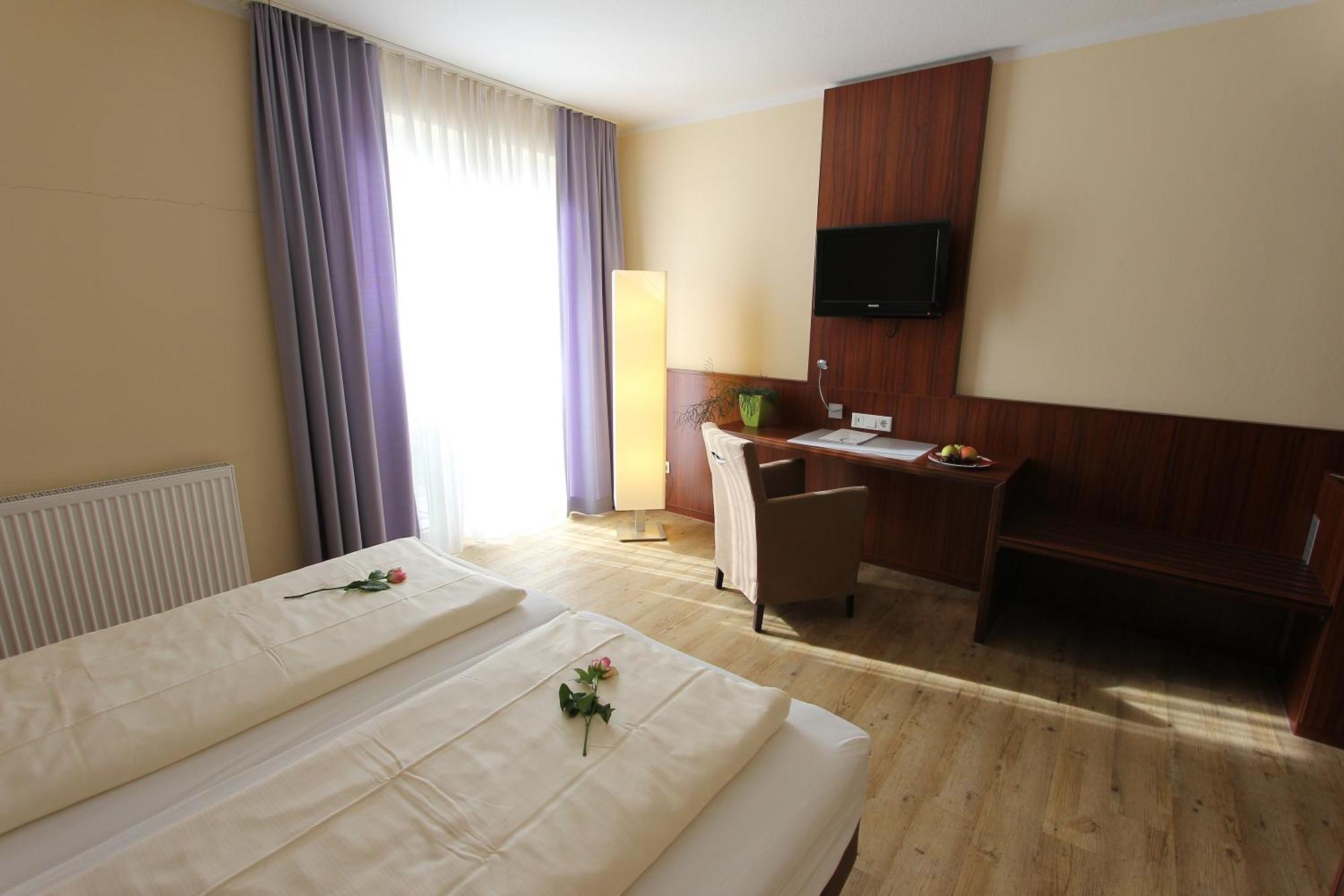 Akzent Hotel Jonathan Lippstadt Bagian luar foto
