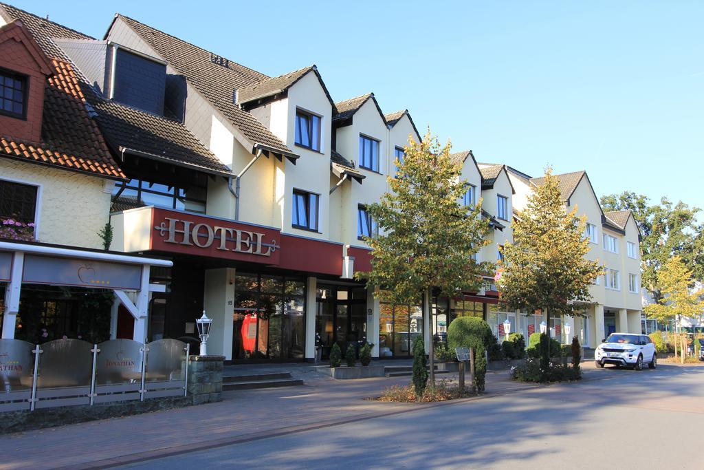 Akzent Hotel Jonathan Lippstadt Bagian luar foto