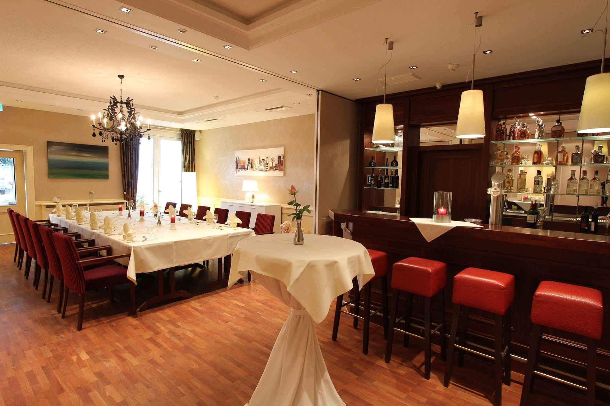 Akzent Hotel Jonathan Lippstadt Bagian luar foto