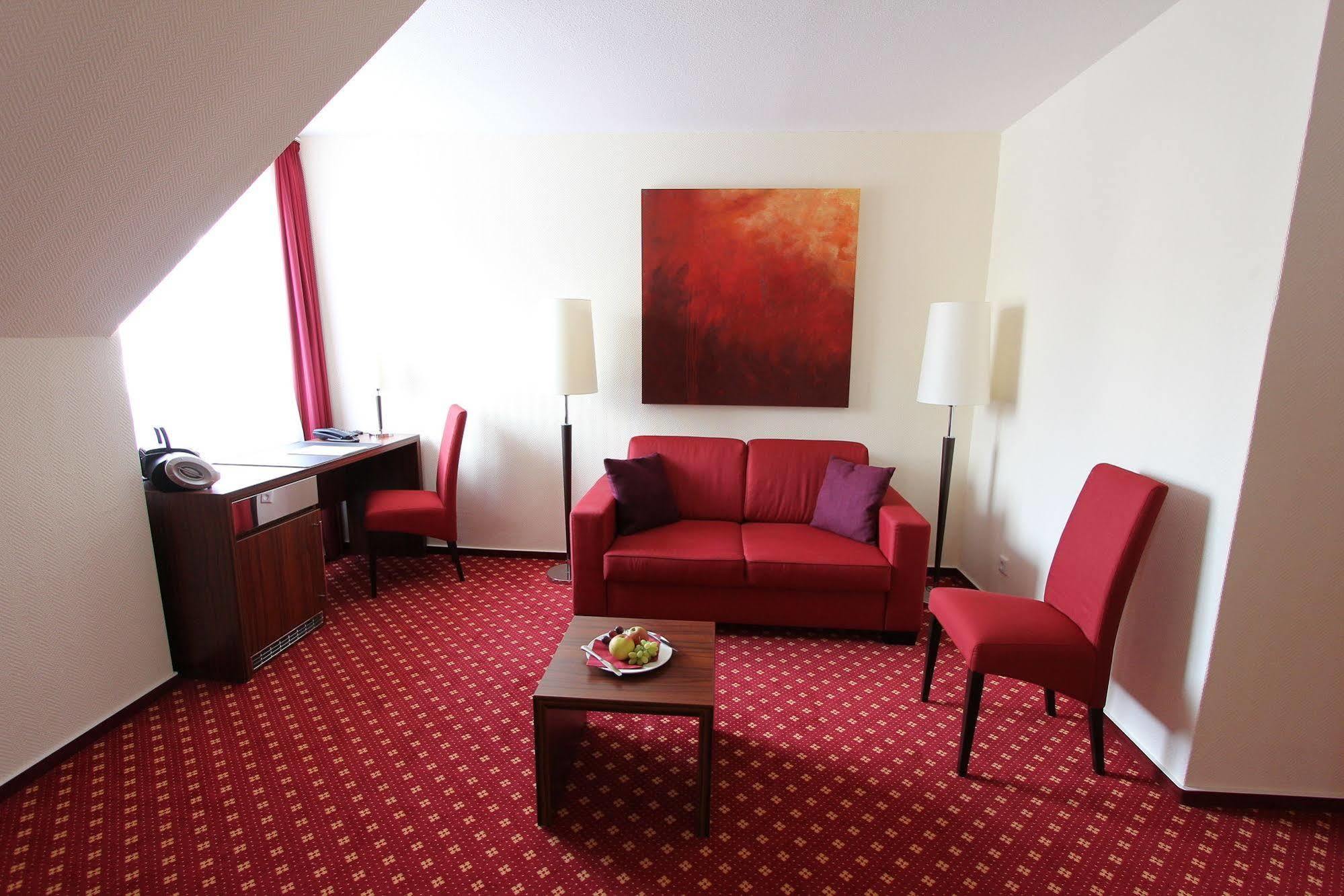 Akzent Hotel Jonathan Lippstadt Bagian luar foto